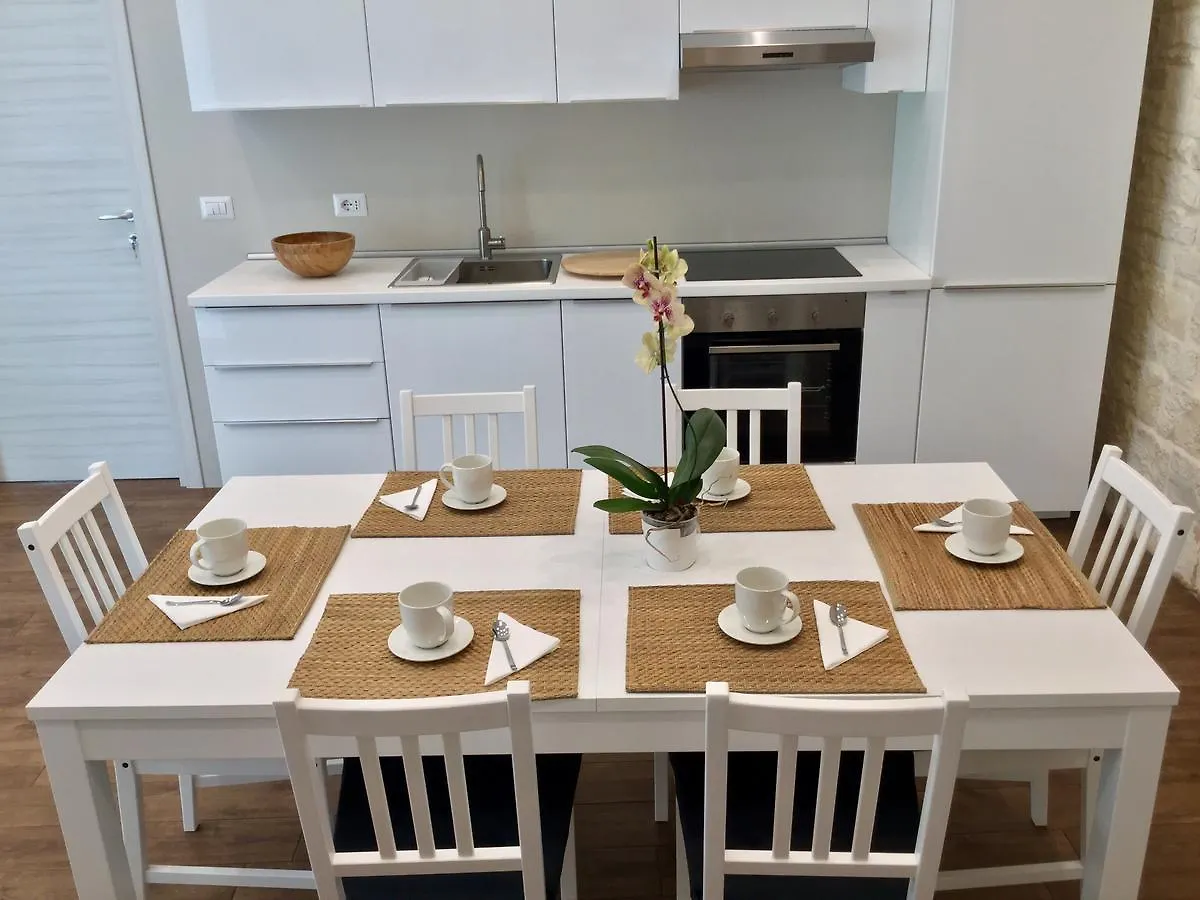 ג'ובינאצו B&B Sant'Agostino לינה וארוחת בוקר