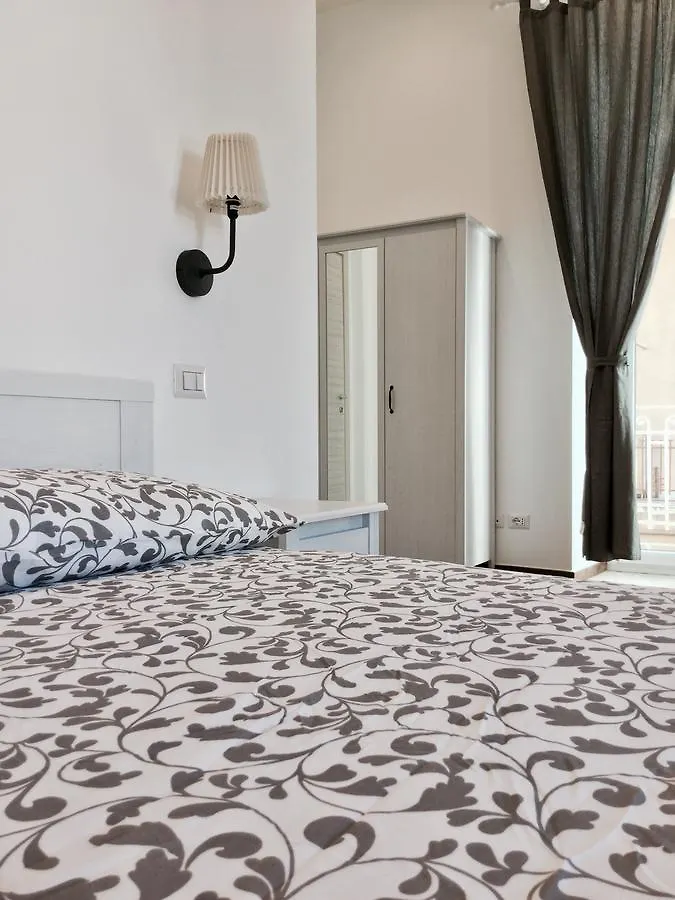 ג'ובינאצו B&B Sant'Agostino