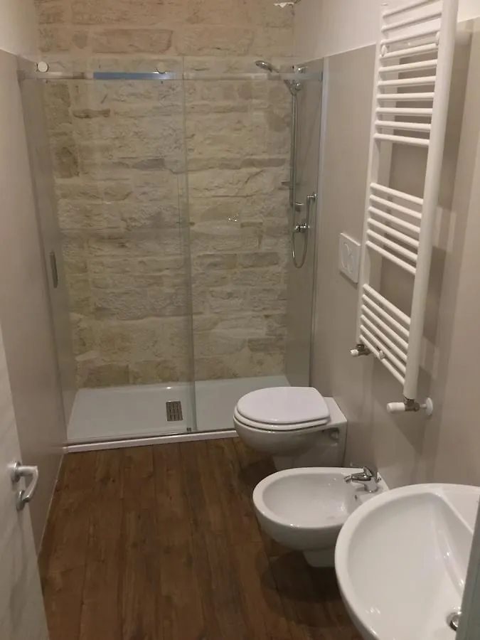 ג'ובינאצו B&B Sant'Agostino איטליה